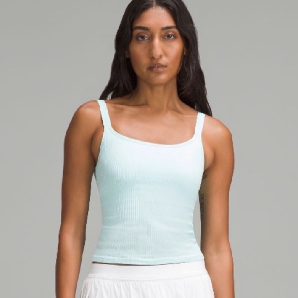 Lululemon Ebb to Street Scoop Neck Cropped Tank Top in Ideal Mint